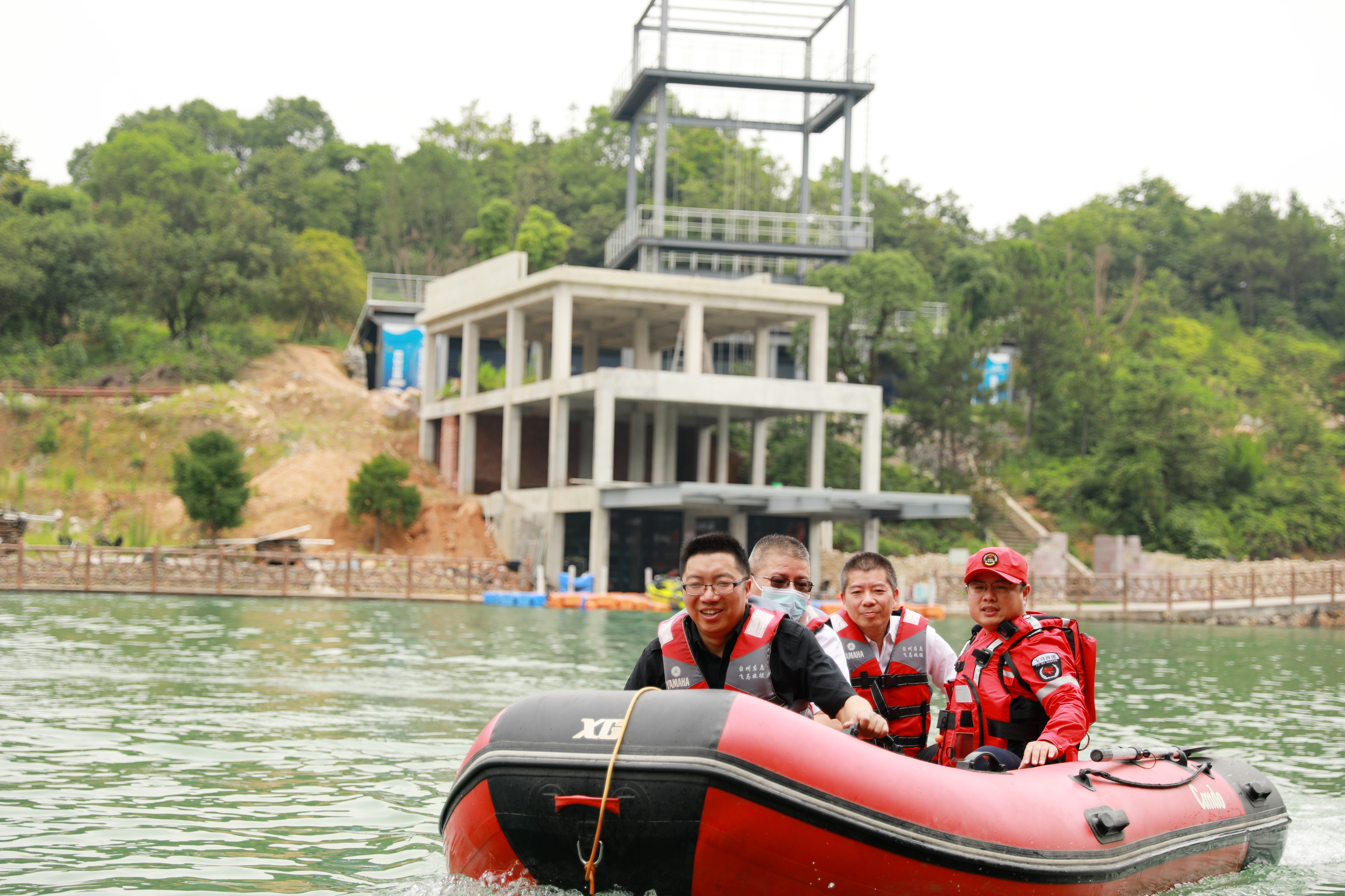 1656054679431888.jpg 摩托艇水上實(shí)踐.JPG
